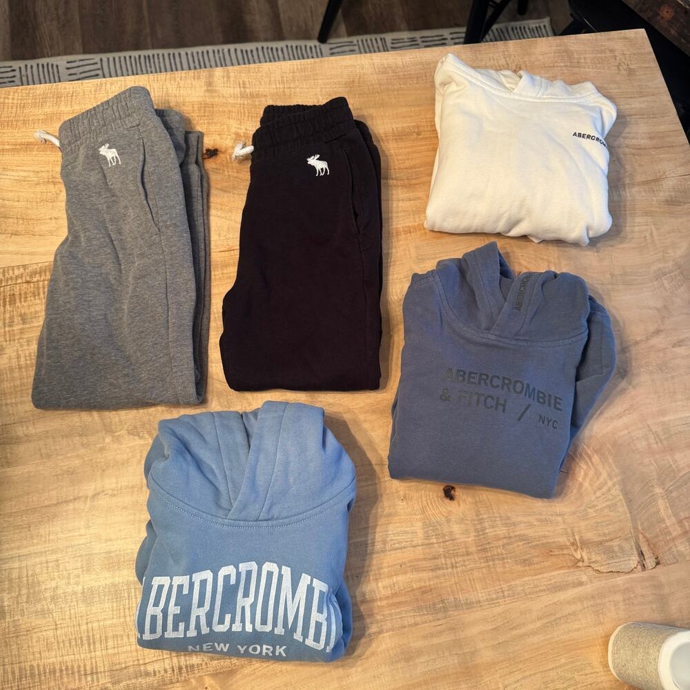 Abercrombie kids bundle, size 7/8, hoodies, sweatshirts, joggers